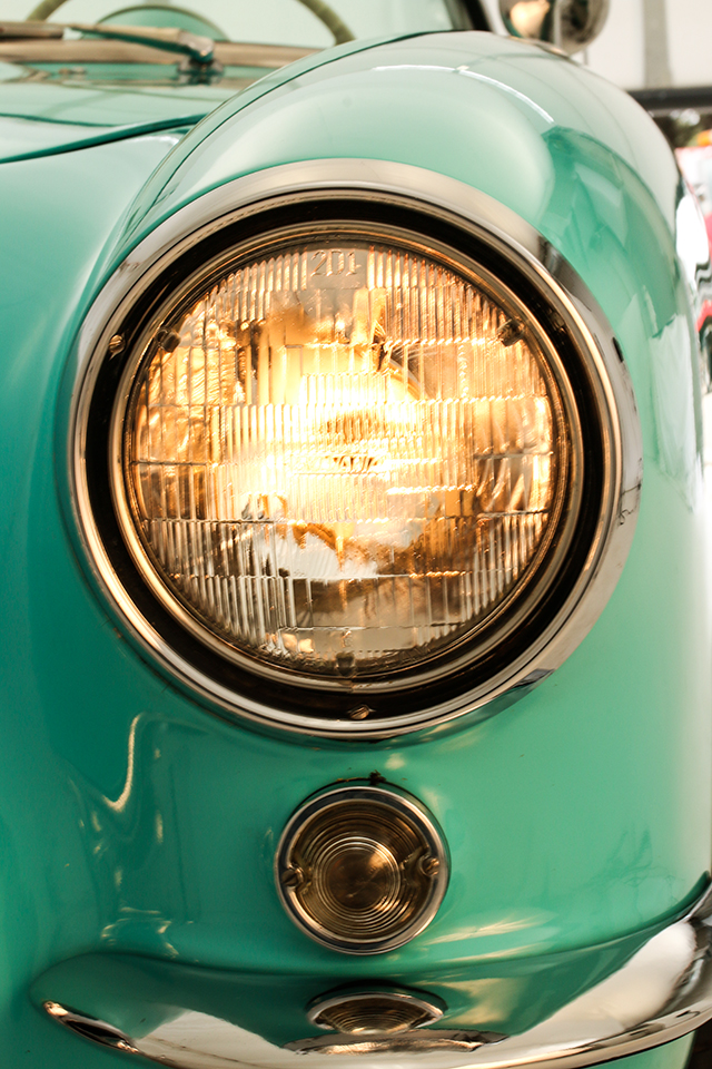 Woody's Classic Cars & Baseball Museum